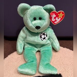 Ty Beanie Baby Bear - Kicks